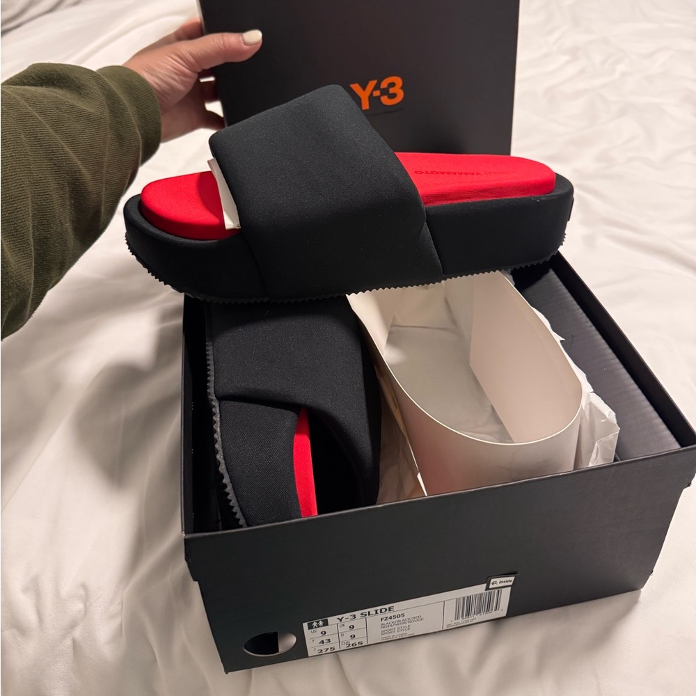 YEEZY-3 Slide